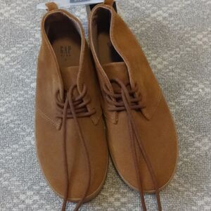 NWT Gap kids shoes